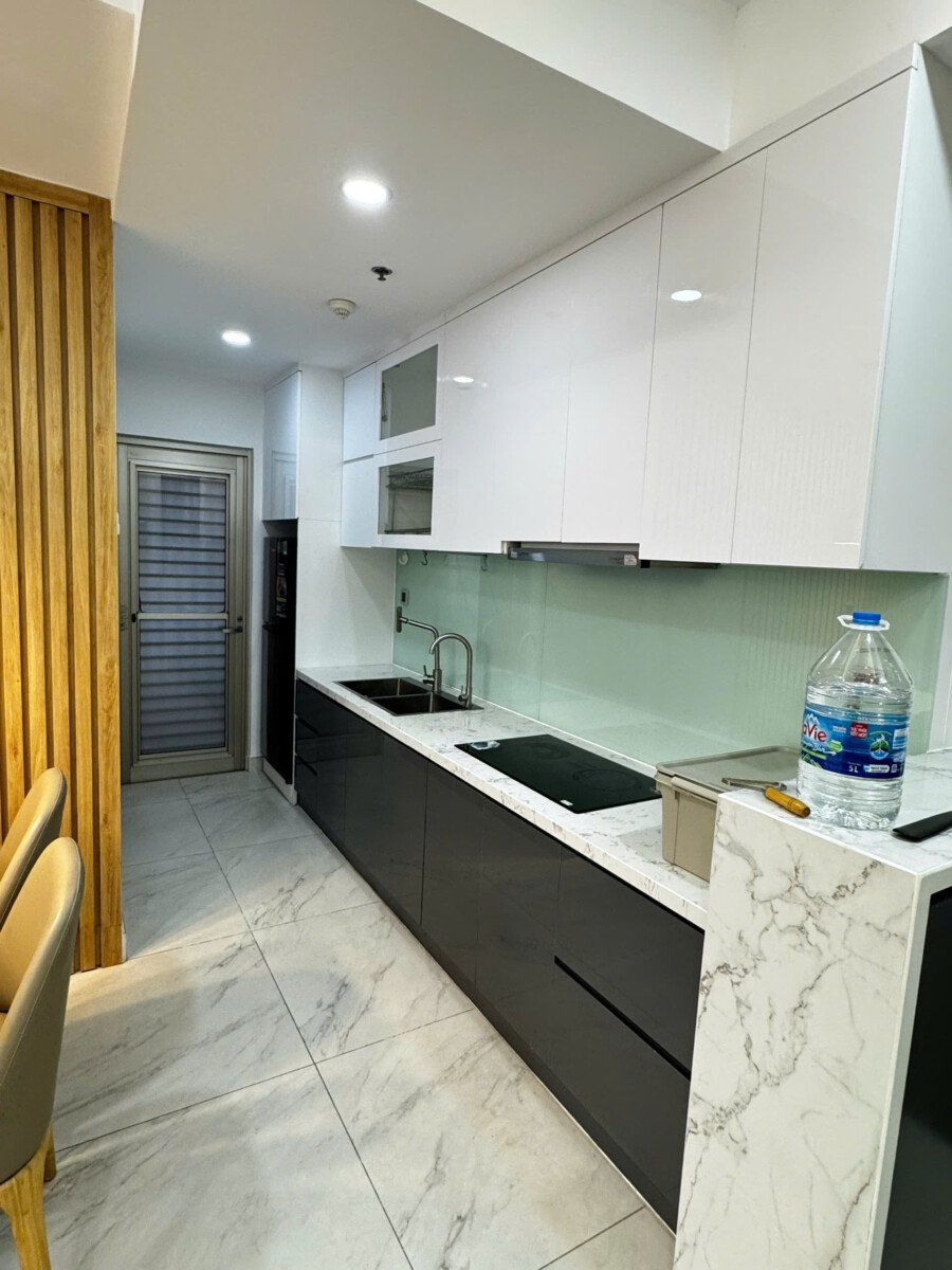 1786000166767 1512021236808287539 g7351448798584506829 h - Cần cho thuê căn hộ Midtown Tòa M7- DT 80m2 Nhà đẹp- 2 Phòng-2wc- Nội thất đầy đủ- Giá thuê 28 Triệu/Tháng