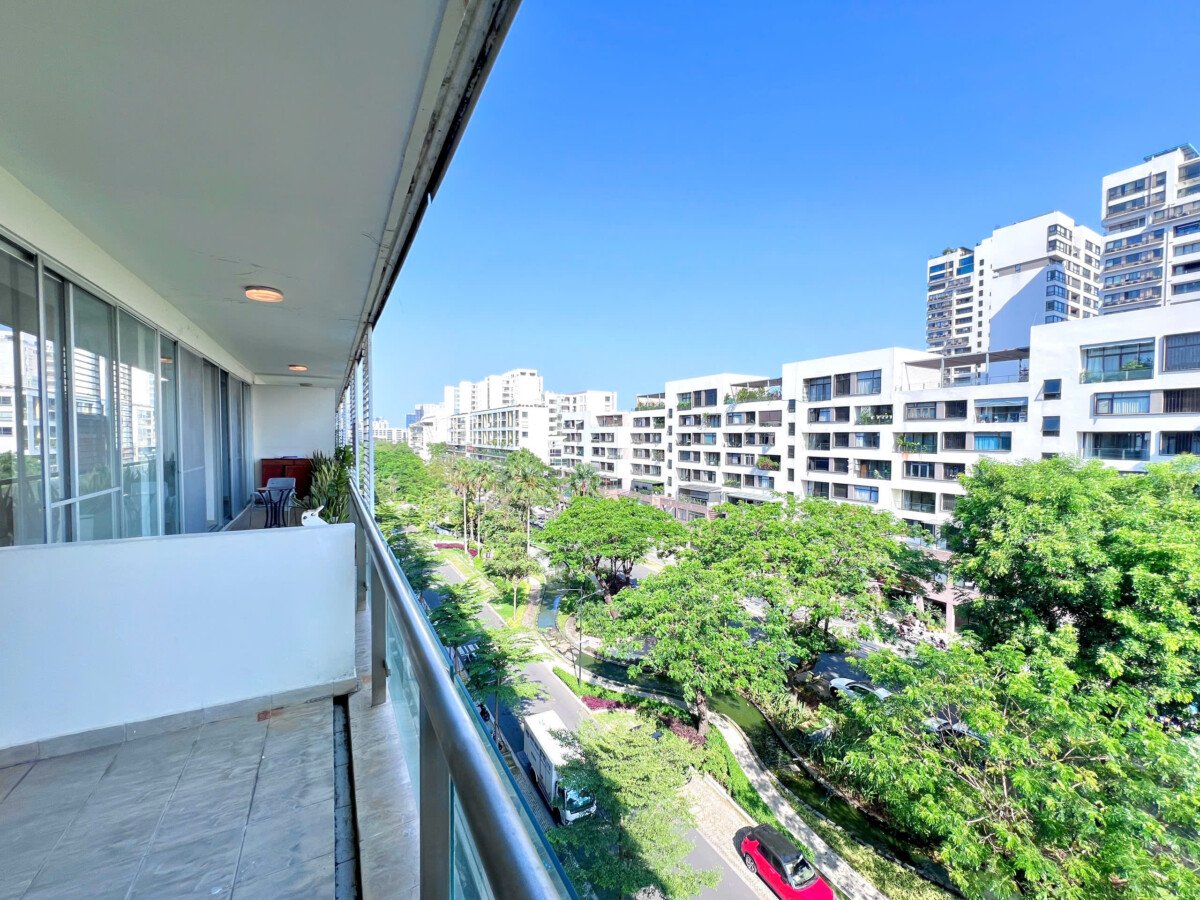 balcony can ho lien ke cong vien ton dat tien - Giá mua bán căn hộ 3pn tòa B chung cư Garden Plaza 1 phường Tân Hưng T8/2026