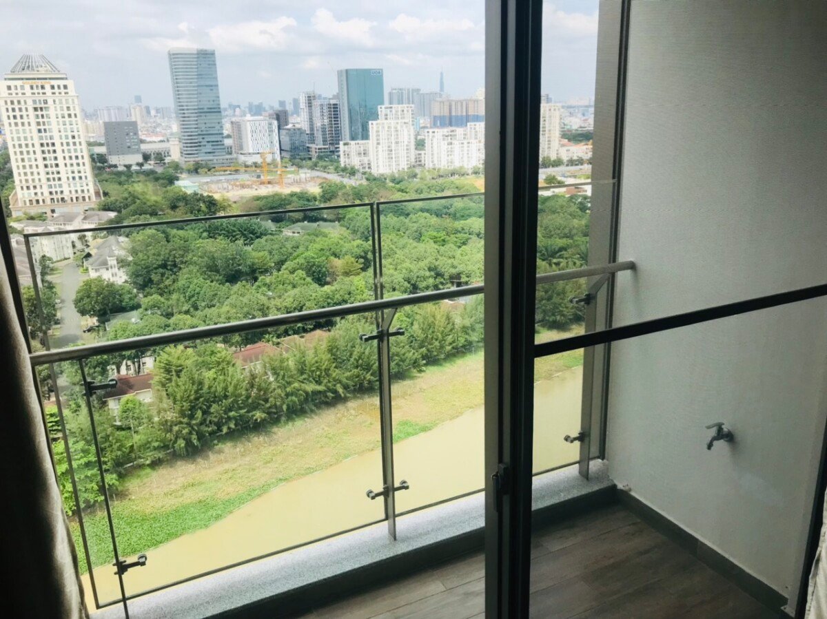 balcony phong ngu truc dien song - Giá mua bán căn hộ 3pn tòa A chung cư Midtown Phú Mỹ Hưng phường Tân Mỹ T8/2026