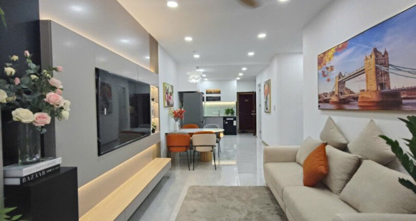 Bán căn hộ đẹp tại Sky Garden 3. DT 71m2 Nhà đẹp- Đầy đủ nội thất- 2 Phòng-2wc- Lầu cao- Giá 5.390 Tỷ