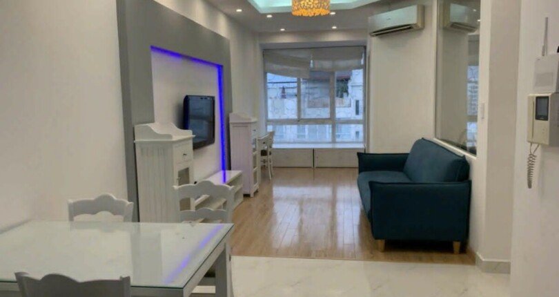 Bán căn hộ Sky Garden 3. DT 56m2 Lầu cao- thiết kế 1 Phòng ngủ-1wc- đang cho thuê 11 Triệu. Giá bán 4.650 Tỷ