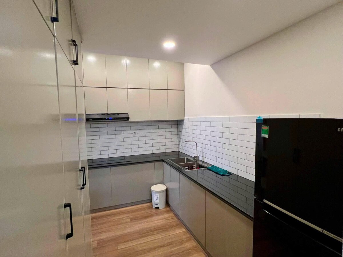 bep can ho ban 8 - Bán căn hộ 56m2, chung cư Sky Garden 3, giá 4.1 tỷ, nhà đẹp, nội thất mới 100%