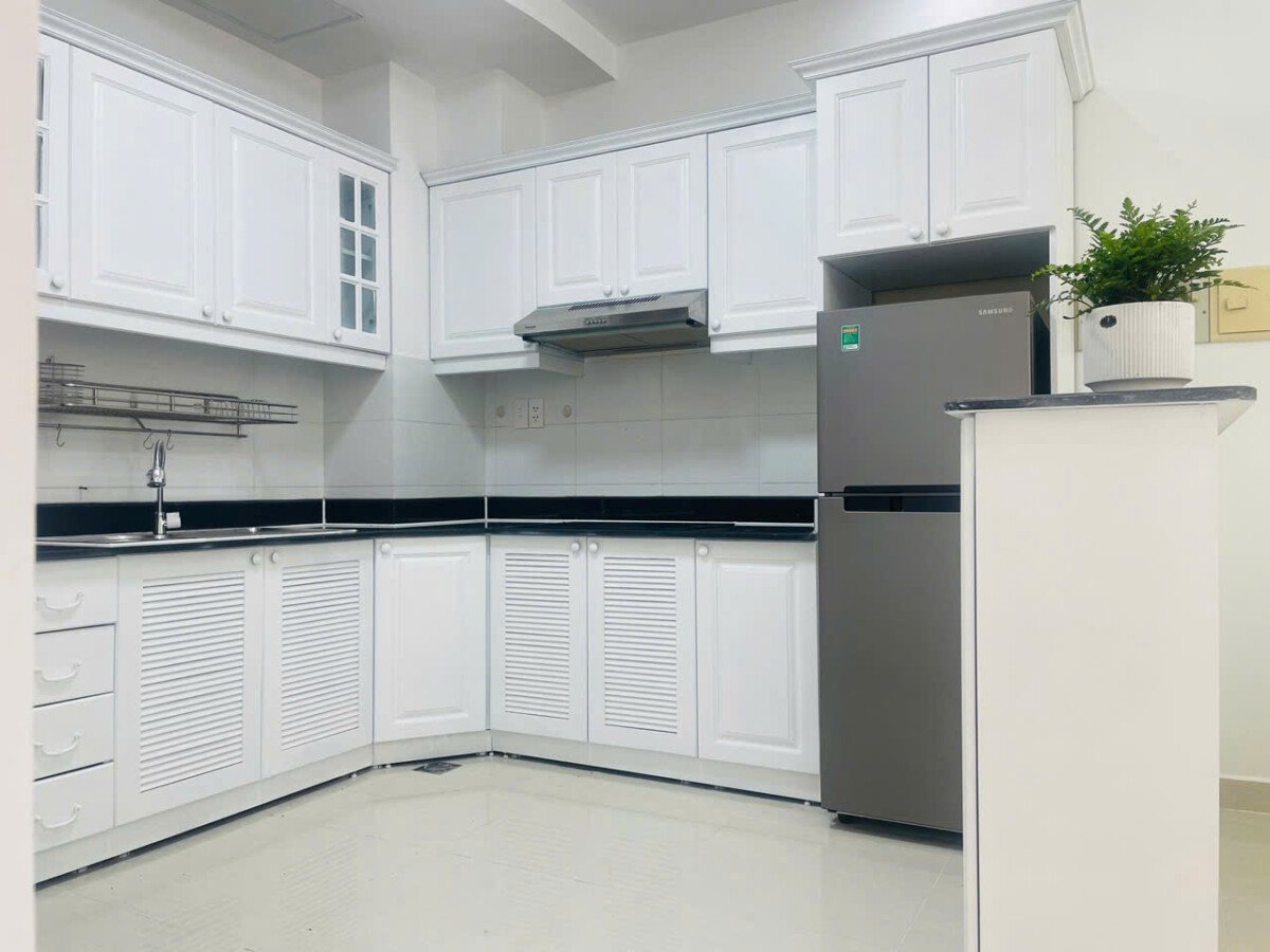 bep can ho ban 9 - Bán căn hộ 71m2, chung cư Sky Garden 2, giá 4.950 tỷ, nhà đẹp, mới hoàn toàn.