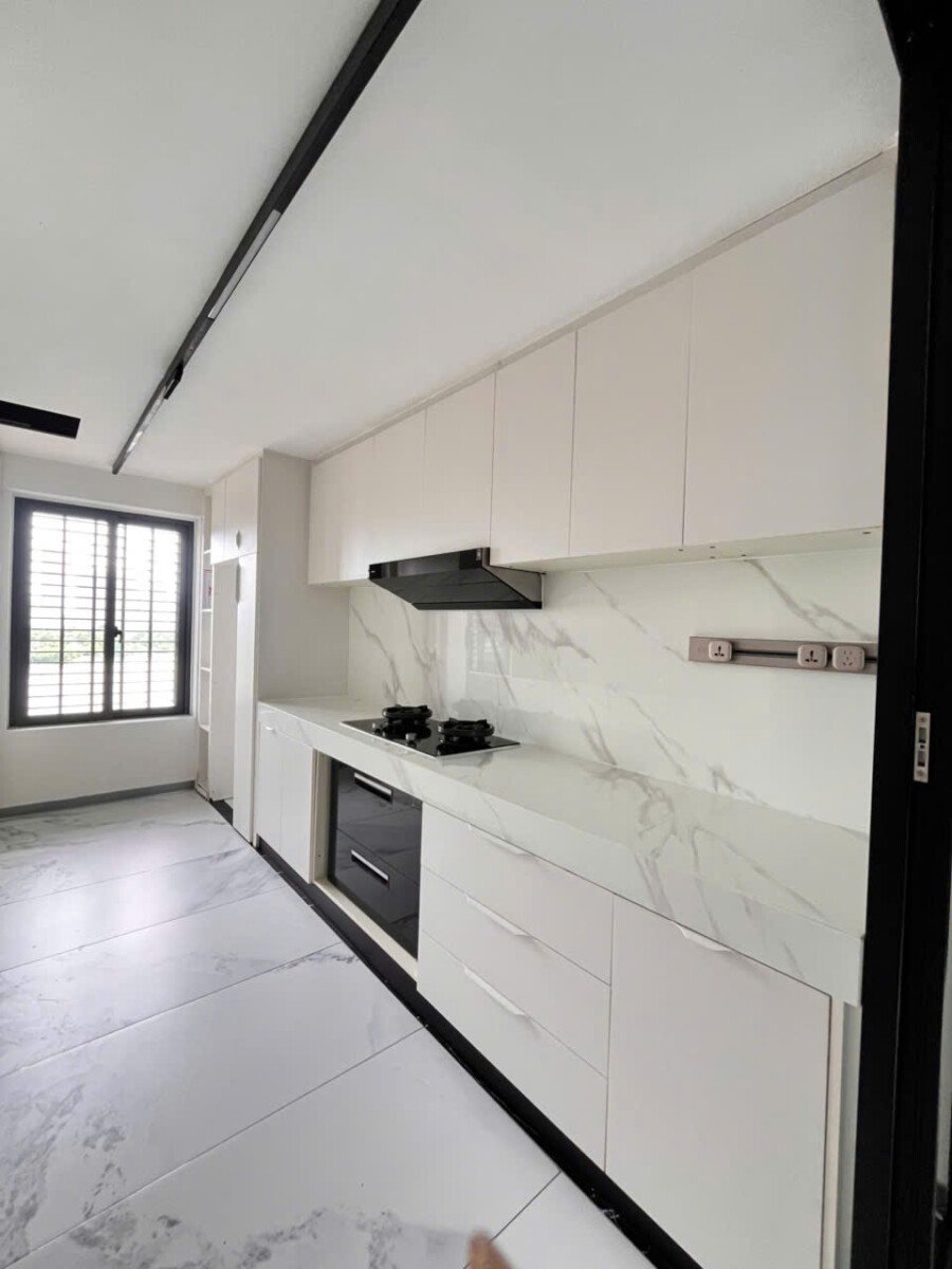 bep rong rai trang sang - Giá mua bán căn hộ 3pn tòa D chung cư The Panorama phường Tân Hưng T8/2026