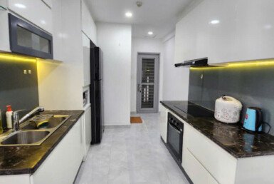 Giá cho thuê căn hộ 3pn tòa A chung cư Scenic Valley 1 phường Tân Mỹ T8/2026