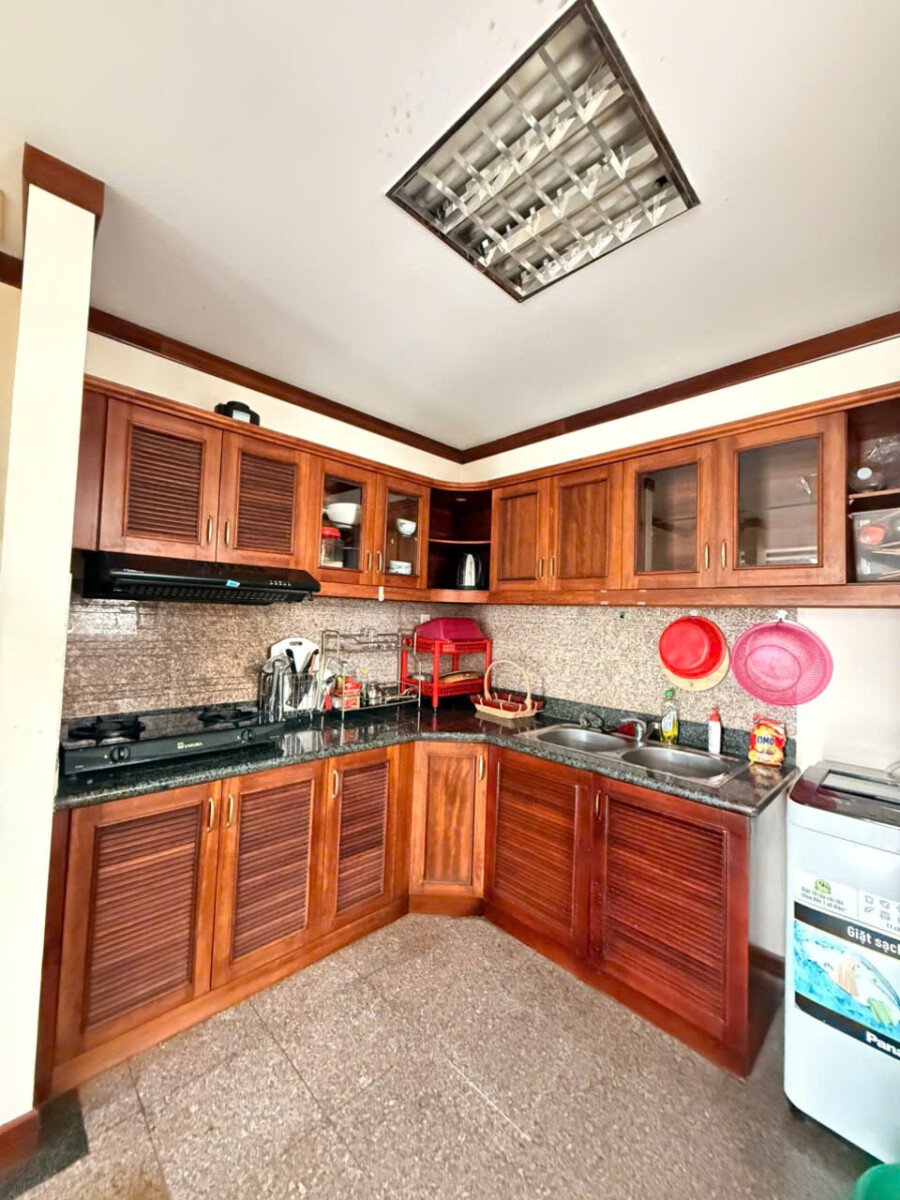 bep trong can ho - Giá mua bán căn hộ 2pn tòa A chung cư New Saigon Nhà Bè T8/2026