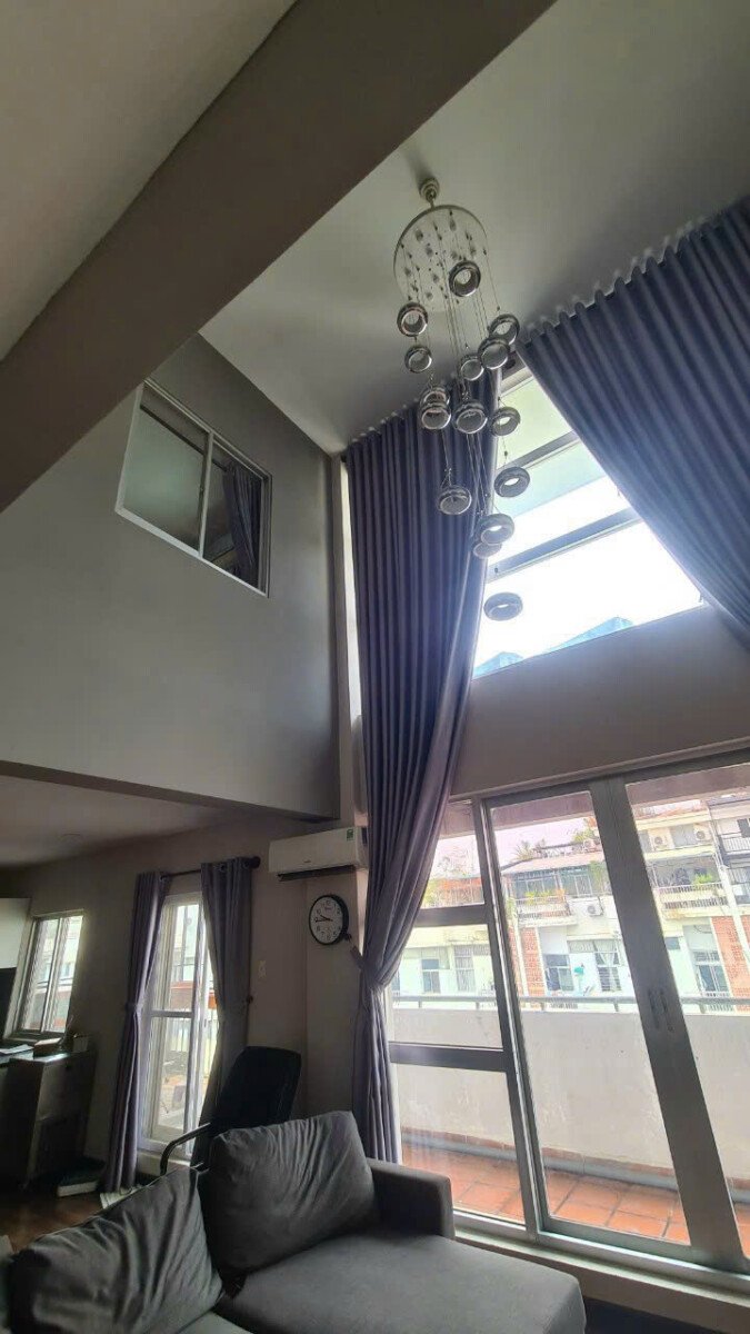 can ho co tran nha cao - Giá mua bán căn hộ Penthouse 3pn chung cư Hưng Vượng 2 phường Tân Hưng T8/2026