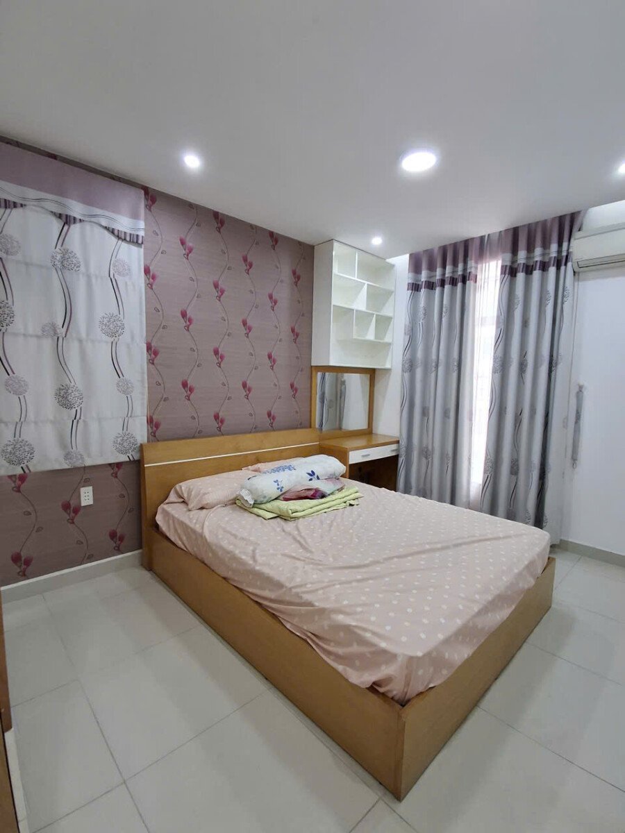 cho thue can ho sky garden 3 17 1 - Cho thuê căn hộ Sky Garden 3. DT 68m2 Thiết kế 2 Phòng-2wc- Nhà đầy đủ nội thất- Giá 14 Triệu/Tháng