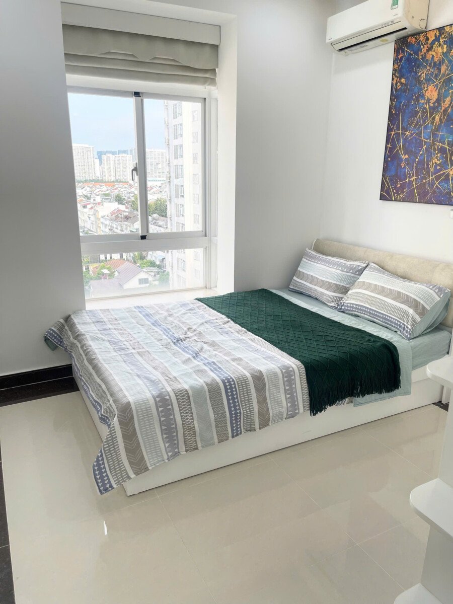cho thue can ho sky garden 3 2 3 - Cho thuê căn hộ Sky Garden 3. DT 74m2 Nhà đẹp- View sông- 3 Phòng ngủ-2wc- Giá thuê 21 Triệu/Tháng
