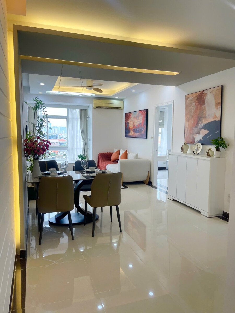 cho thue can ho sky garden 3 5 4 - Cho thuê căn hộ Sky Garden 3. DT 74m2 Nhà đẹp- View sông- 3 Phòng ngủ-2wc- Giá thuê 21 Triệu/Tháng