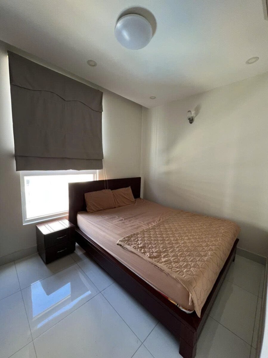 cho thue can ho star hill 3 1 - Cho thuê căn hộ Star Hill-PMH- DT 87m2 Nhà đẹp- View hồ bơi thoáng- 2 Phòng ngủ-1 Phòng làm việc-2wc- Giá 22 Triệu/Tháng