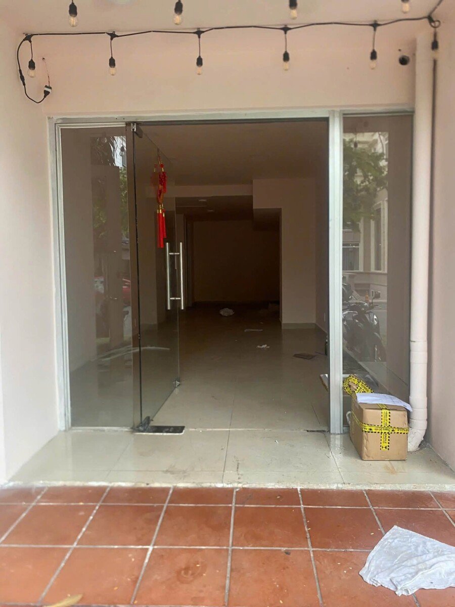 cho thue mat bang hung vuong 2 3 - Cho thuê mặt bằng khu vực Hưng Vượng 2. DT 45m2 Vị trí mặt tiền đường lớn- Dễ kinh doanh- Giá 15 Triệu/Tháng