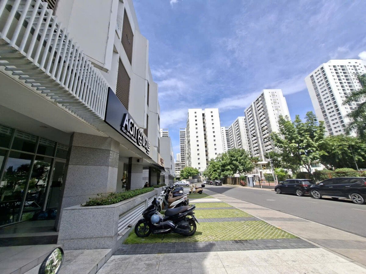 cho thue shop house scenic valley 2 - Cho thuê Shop House tại Scenic Valley 2. DT 200m2 Gồm Trệt+ Lầu- Vị trí đẹp- Giá thuê 60 Triệu/Tháng