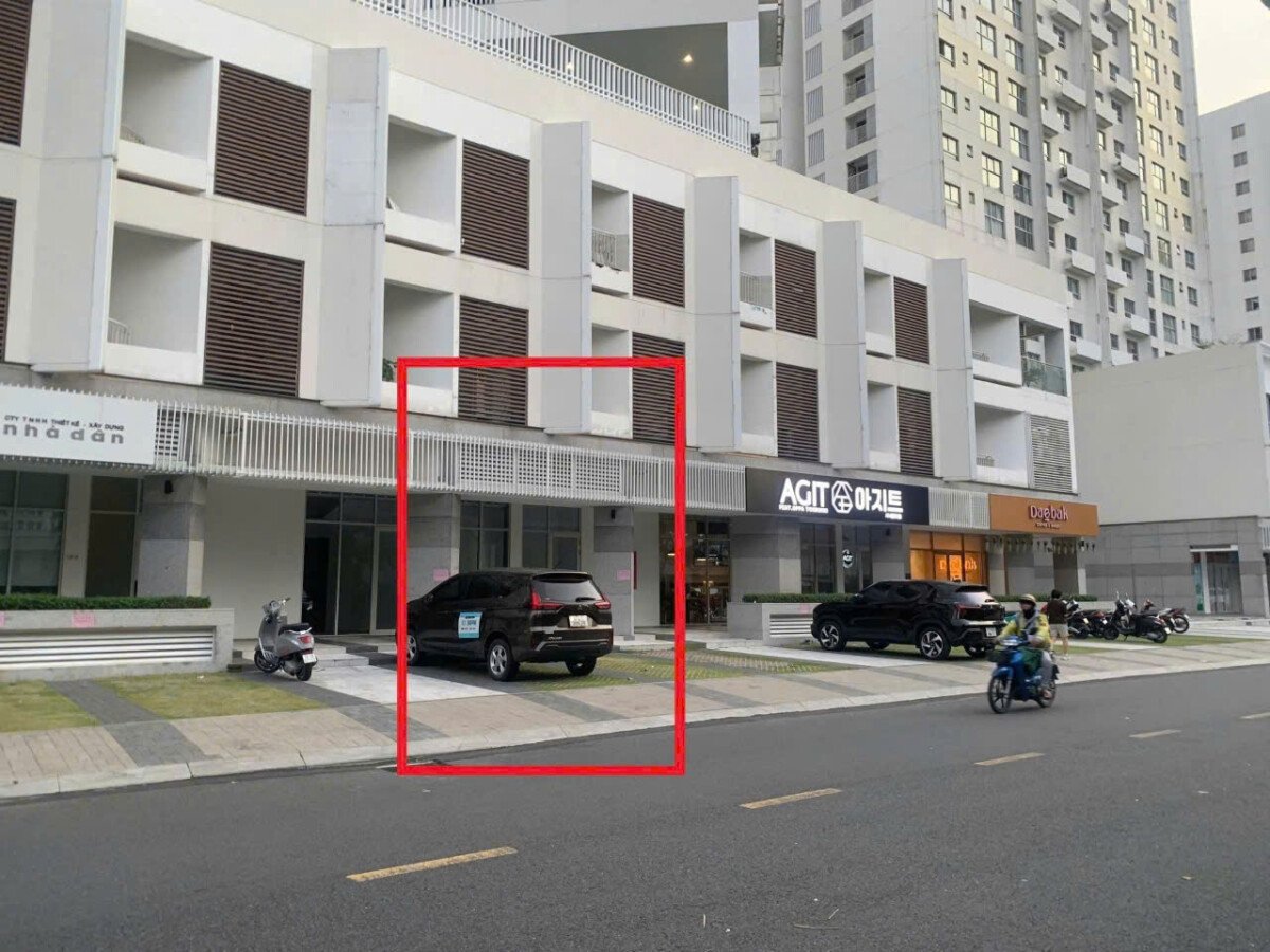 cho thue shop scenic valley 2 - Cho Thuê Shop House Scenic Valley 2. DT 200m2 Có Cho Thuê Riêng Lẻ- Đang trống xem dễ. Giá 65 Triệu/Tháng