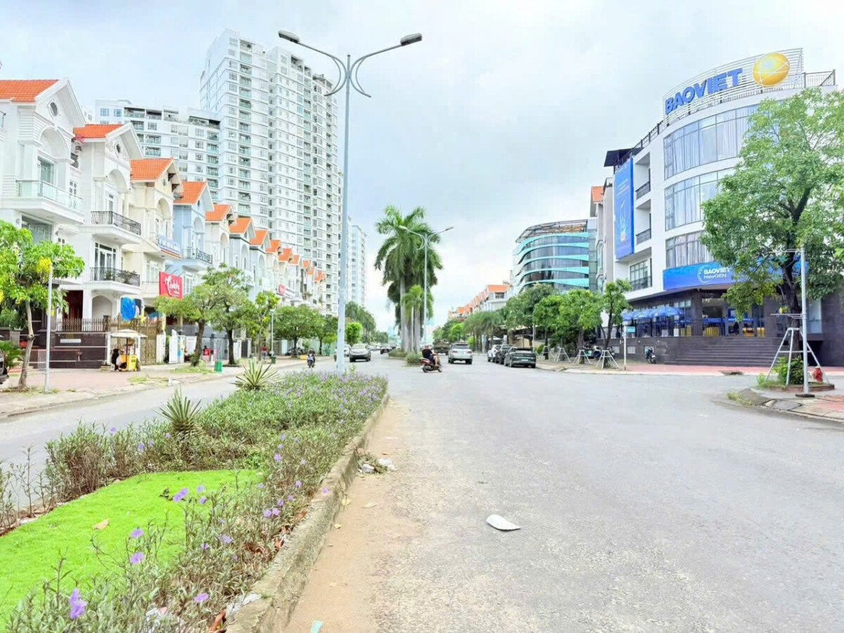 duong noi khu kdc him lam - Giá cho thuê tòa nhà văn phòng góc đường Nội khu Him Lam phường Tân Hưng T9/2026