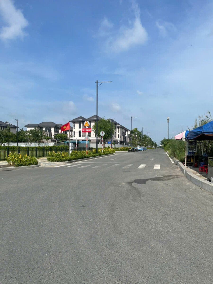 duong noi khu zeitgeist nha be hcm - Giá mua bán căn hộ Penthouse 5pn tòa A chung cư Zeitgeist Nhà Bè T8/2026