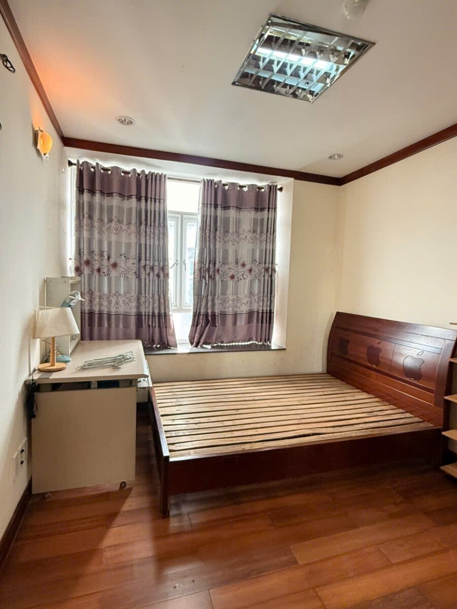 hien trang nha co 2pn - Giá mua bán căn hộ 2pn tòa A chung cư New Saigon Nhà Bè T8/2026