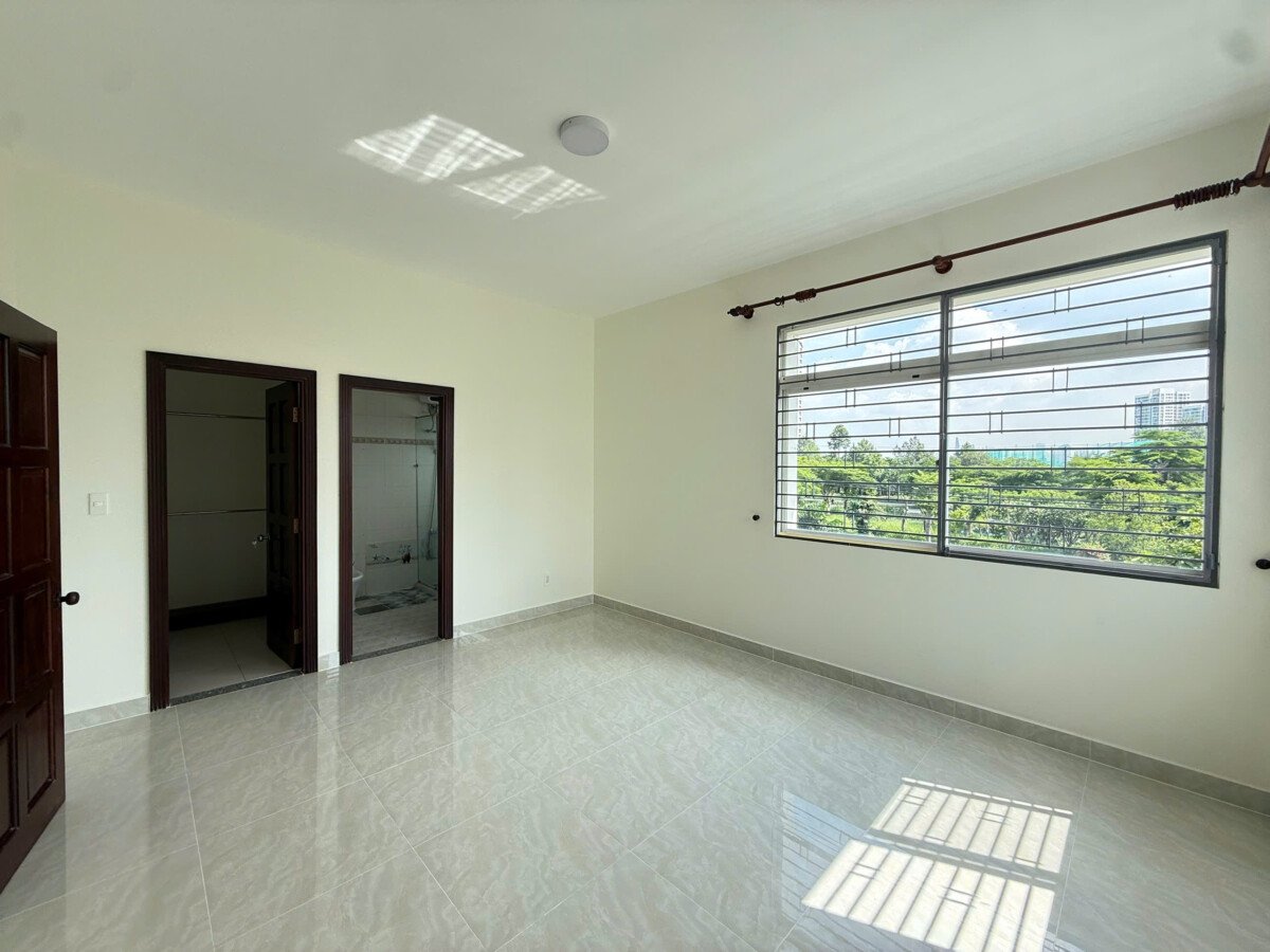 hien trang nha co 5pn hoan thien co ban moi dep nhu hinh - Giá cho thuê nhà Biệt thự 5pn số 005 Phạm Thái Bường Phú Mỹ Hưng phường Tân Hưng T8/2026