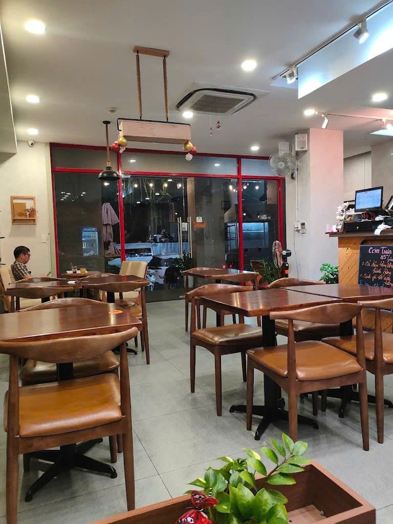 hien trang quan cafe dang hoat dong on dinh - Sang nhượng quán cafe mặt Đường số 10 khối đế chung cư Star Hill phường Tân Mỹ T8/2026