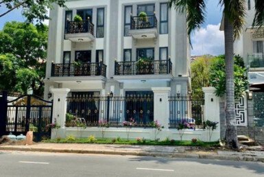 Giá cho thuê nhà Biệt thự 5pn có hồ bơi mặt Đường số 23 Phú Mỹ Hưng T8/2026