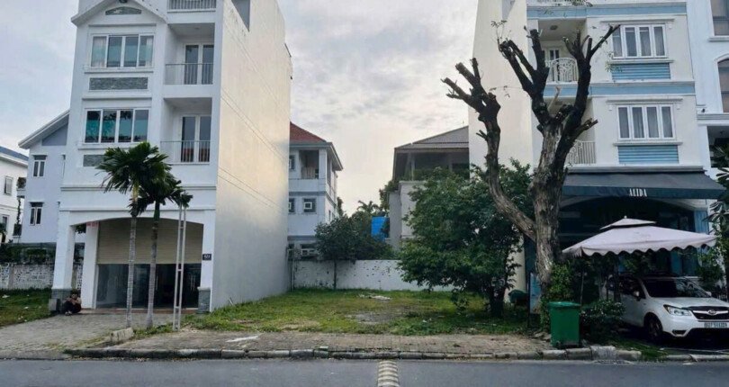 Giá mua bán cặp đất nền mặt đường Tân Phú kdc Nam Thông 3 Phú Mỹ Hưng phường Tân Mỹ T9/2026