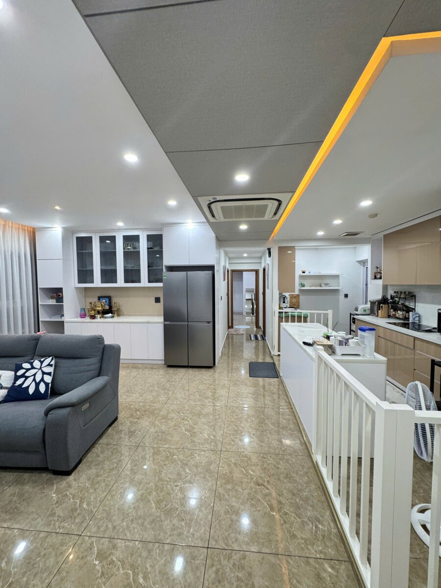 khong gian bep 1 - Giá cho thuê căn hộ 2pn tòa D chung cư Happy Valley phường Tân Hưng T8/2026