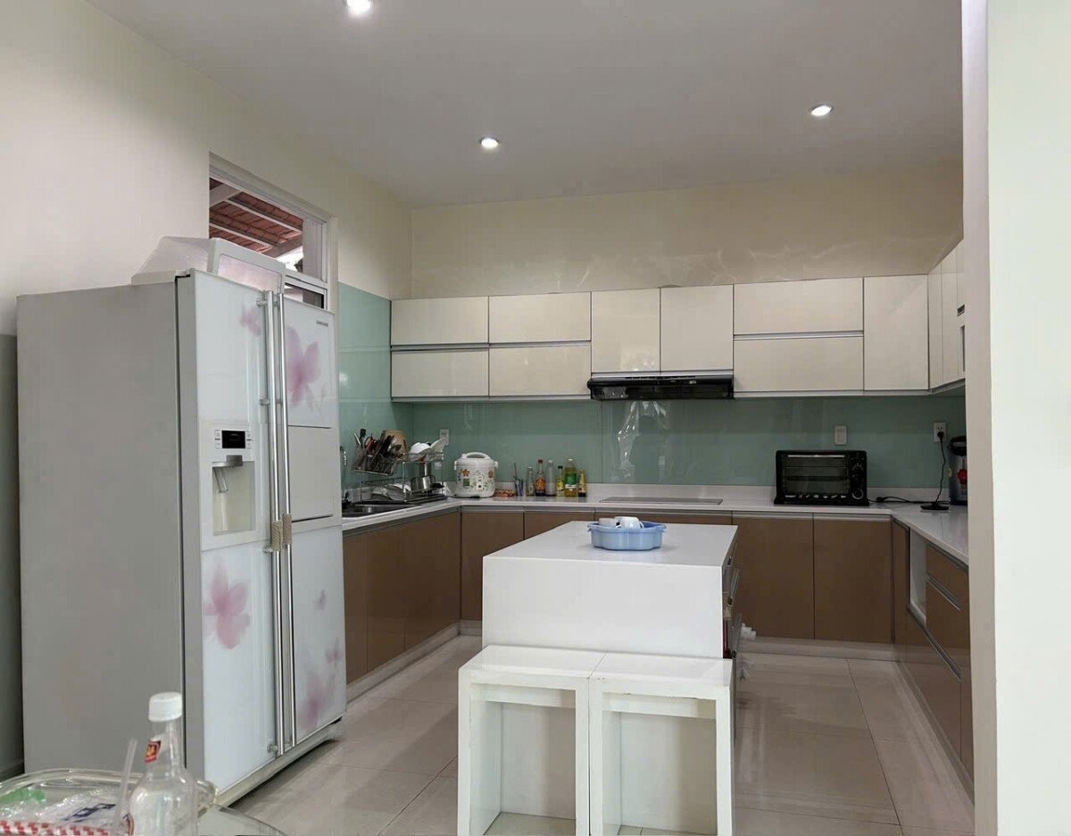khong gian bep va phong an - Giá mua bán nhà Biệt thự mặt đường Mỹ Kim 3 Phú Mỹ Hưng phường Tân Hưng T8/2026
