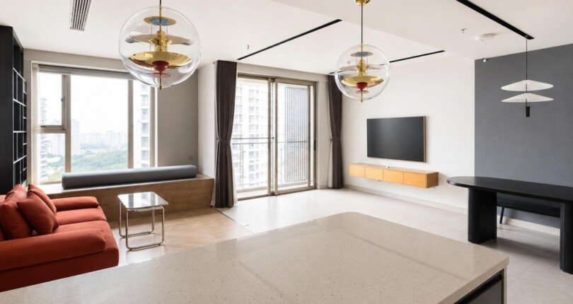 khong gian phong khach rong rai 810x430 - Cho thu&ecirc; căn hộ chung cư The Peak Midtown Ph&uacute; Mỹ Hưng gi&aacute; rẻ