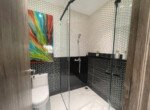nha-ban-co-4-toilet-day-du-thiet-bi-moi-cao-cap