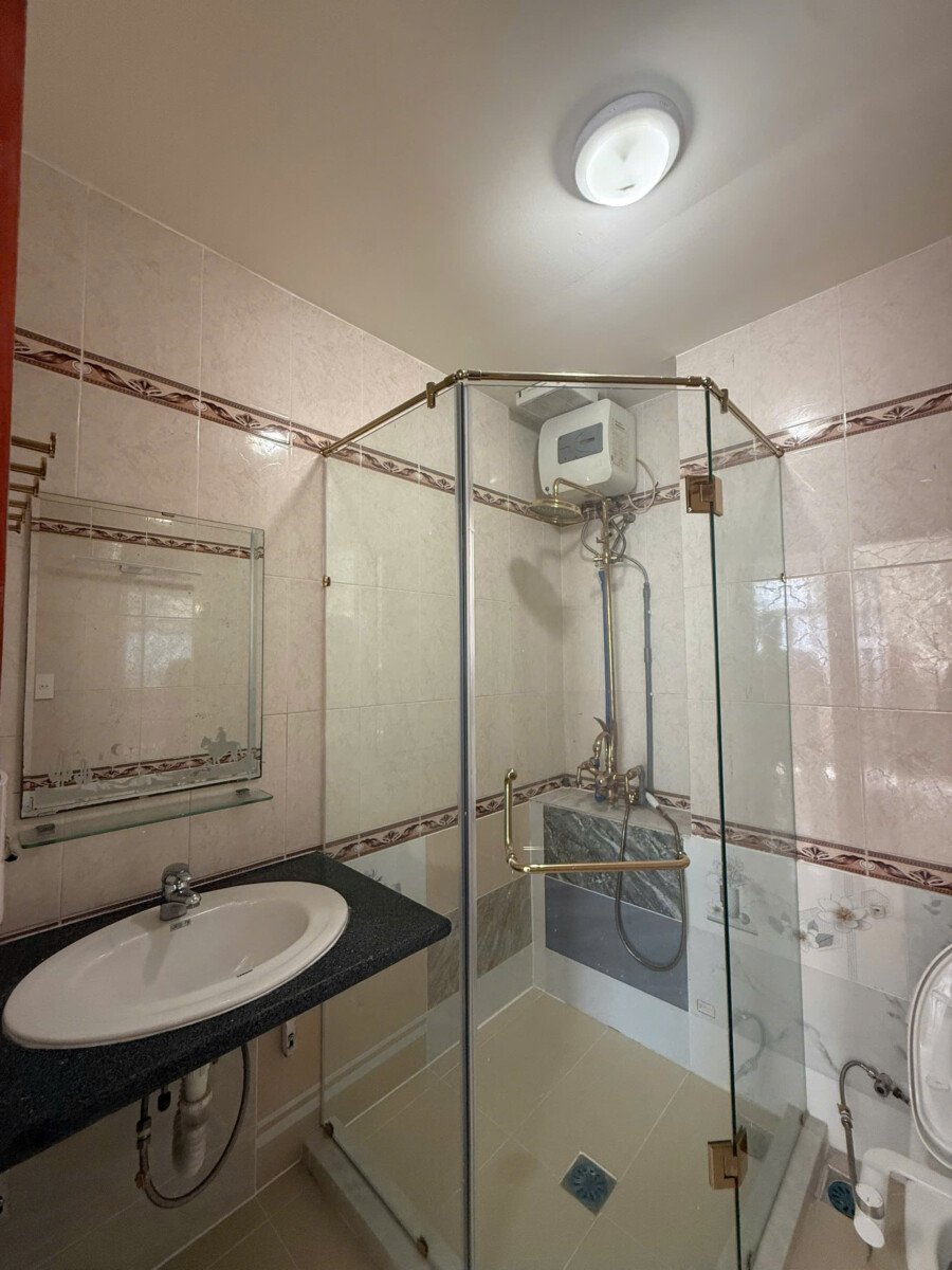 nha co 5wc - Giá cho thuê nhà Biệt thự 5pn số 005 Phạm Thái Bường Phú Mỹ Hưng phường Tân Hưng T8/2026