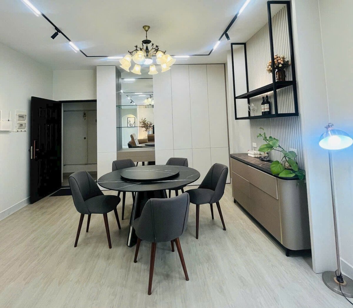 phong an rong rai 2 - Giá cho thuê căn hộ 3pn tòa B chung cư Green View phường Tân Mỹ T8/2026