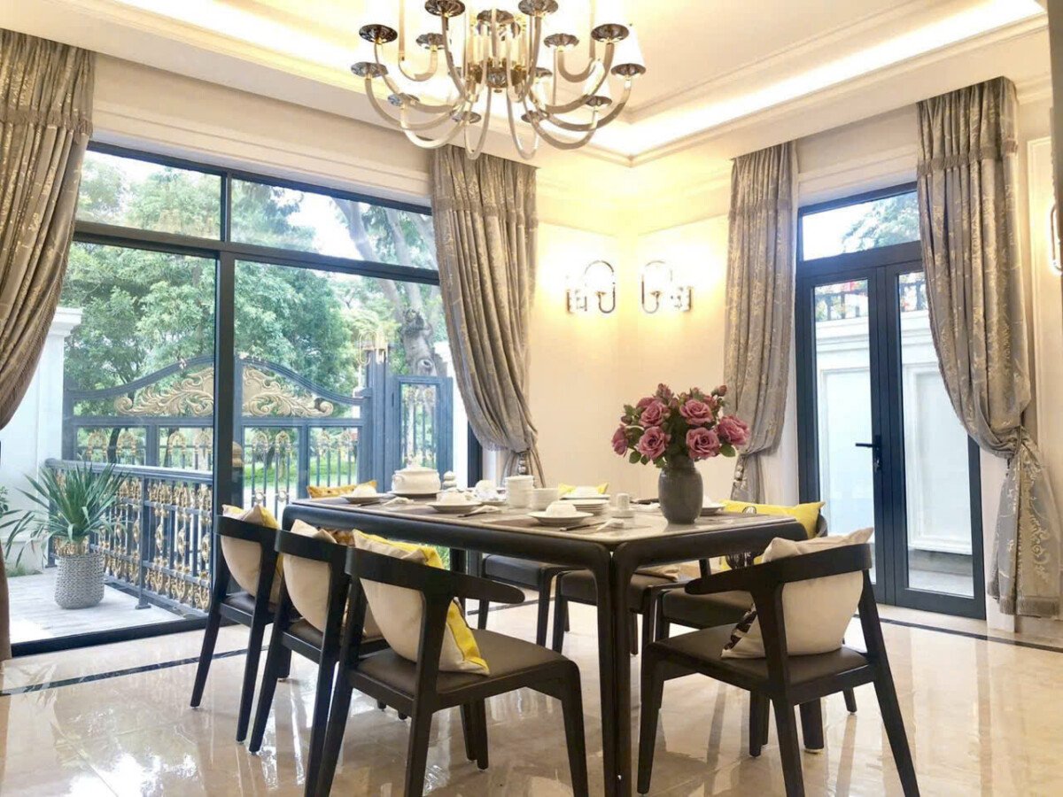 phong an sang trong - Giá cho thuê nhà Biệt thự 5pn có hồ bơi mặt Đường số 23 Phú Mỹ Hưng T8/2026
