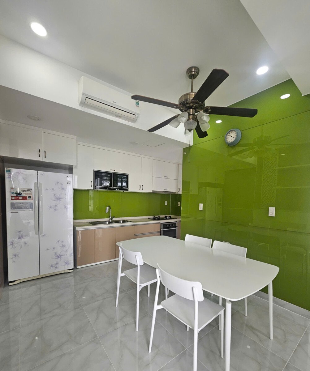 phong an va bep rong rai - Giá mua bán căn hộ 3pn tòa E chung cư Star Hill phường Tân Mỹ T8/2026