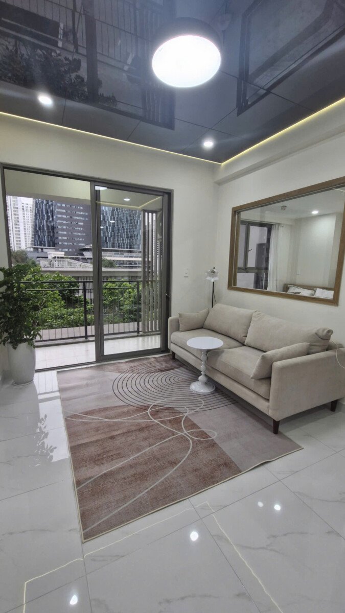 phong khach can ho ban 12 - Giá mua bán căn hộ 2pn tòa C chung cư Saigon South Residences T8/2026