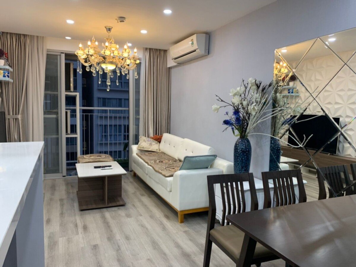 phong khach can ho ban 13 - Cho thuê căn hộ 02pn chung cư Scenic Valley 1, giá 18tr/tháng, nội thất căn hộ đầy đủ.