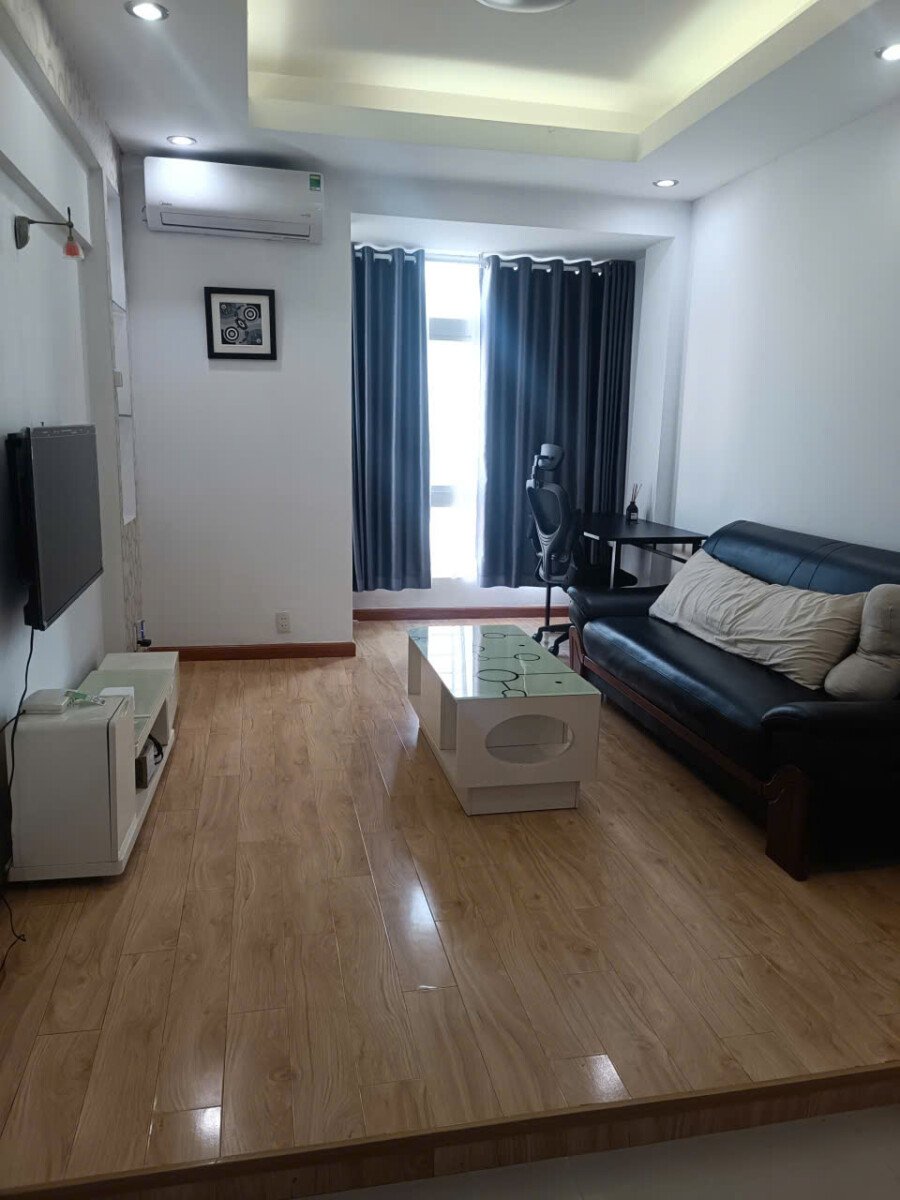 phong khach can ho ban 18 - Hạ giá bán nhanh 4.250 tỷ , cho căn hộ 71m2, chung cư Sky Garden 2,nhà đang có hợp đồng thuê tháng 3/2027 trống.
