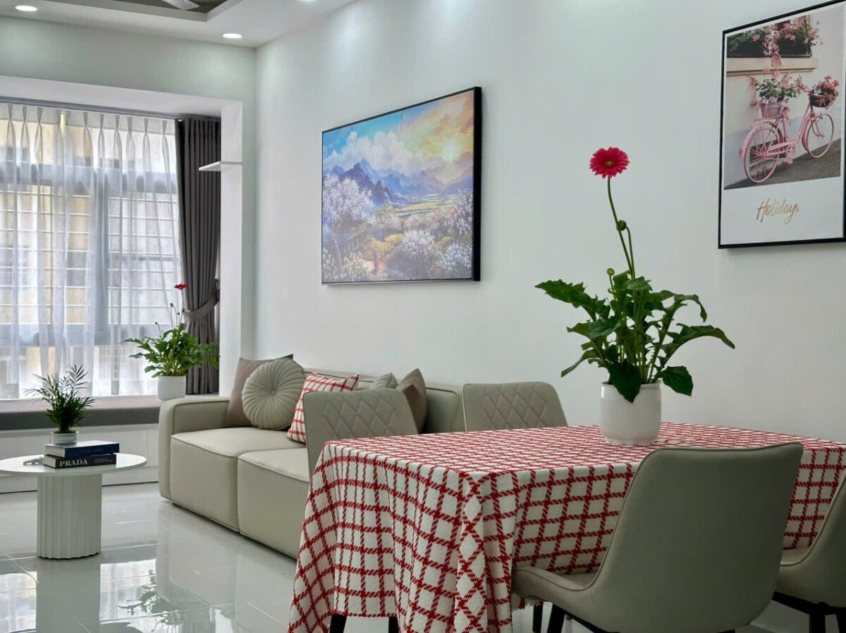 phong khach can ho can cho thue nhanh - Cho thuê căn hộ 02pn chung cư Sky Garden 2, nhà đẹp, đầy đủ nội thất, giá 20tr/tháng.