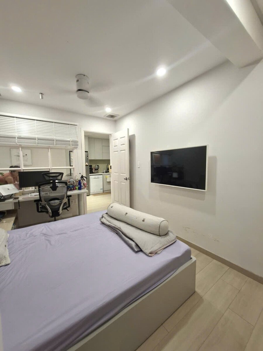 phong ngu 1 - Bán căn hộ Sky Garden 3. DT 56m2 Nhà đẹp Lầu cao- 2 Phòng ngủ-1wc- Giá bán 4.850 Tỷ