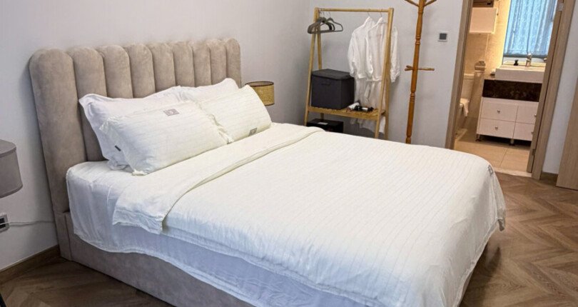 phong ngu can ho ban 1 810x430 - Cho thu&ecirc; căn hộ chung cư The Peak Midtown Ph&uacute; Mỹ Hưng gi&aacute; rẻ