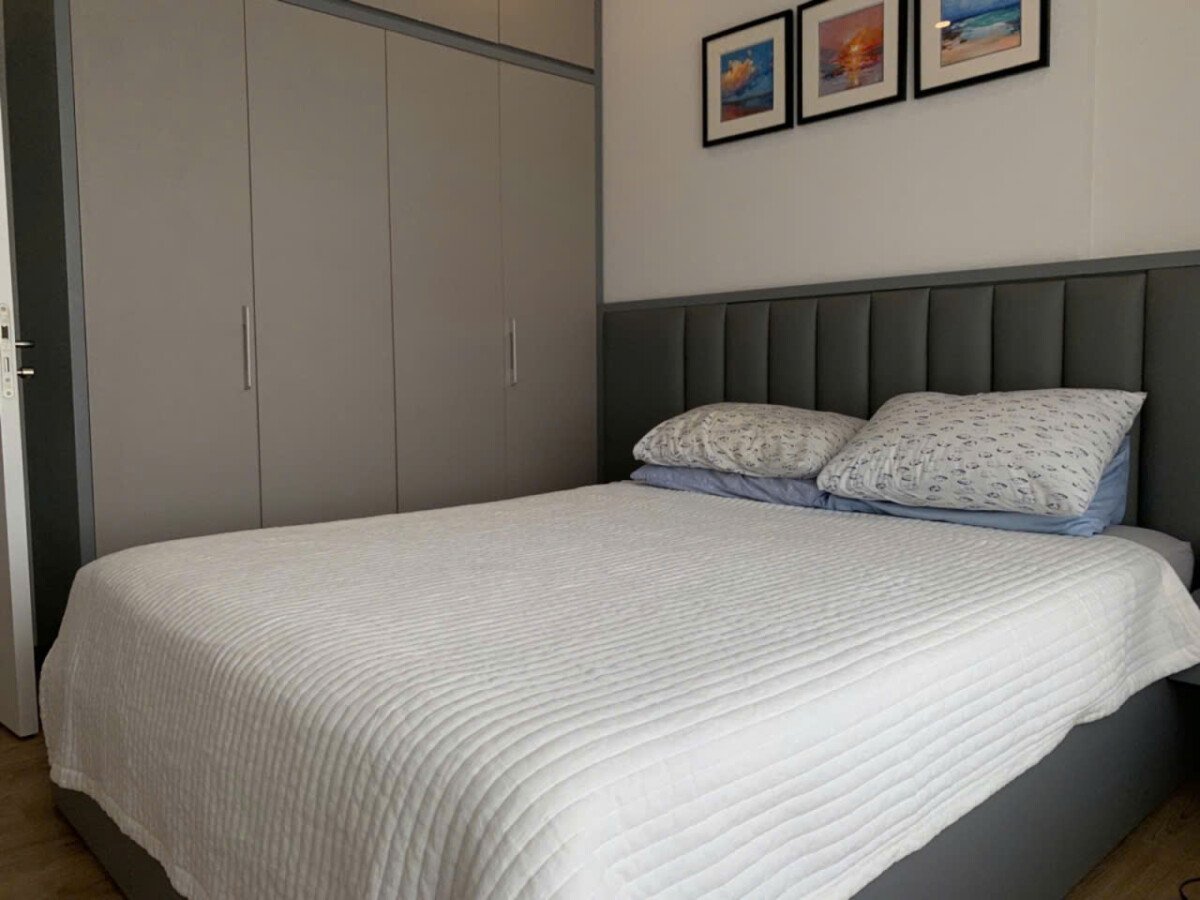 phong ngu can ho ban 14 - Bán căn hộ 80m2, giá 7.6 tỷ, chung cư Scenic Valley 1, view trực diện hồ bơi, nhà đang có hợp đồng thuê.