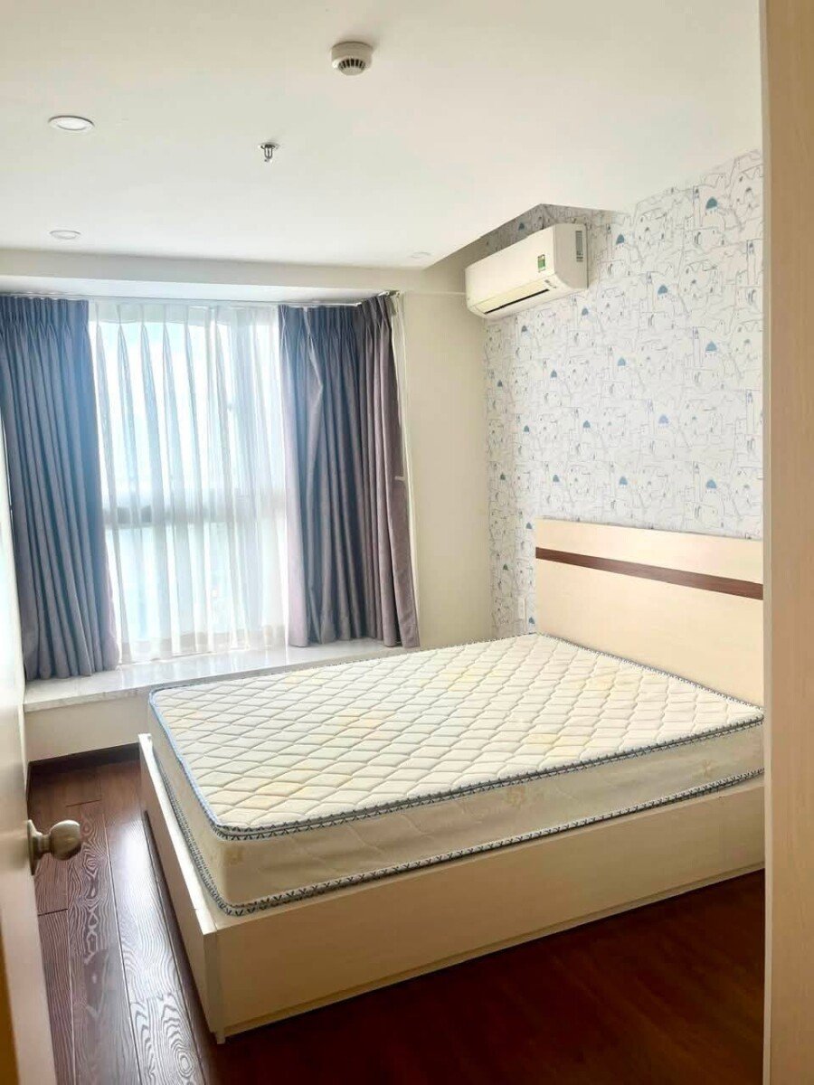 phong ngu can ho can cho thue 4 - Cho thuê căn hộ 89m2, chung cư Scenic Valley 1, giá 21tr/tháng, nhà đẹp, đầy đủ nội thất.