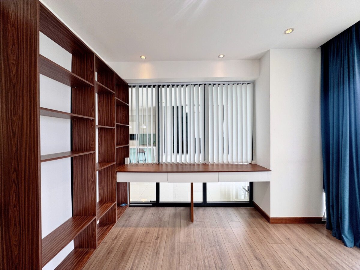 phong ngu thu 2 - Giá mua bán căn hộ 3pn số 05 tòa C view sông chung cư Riverpark Premier phường Tân Hưng T8/2026