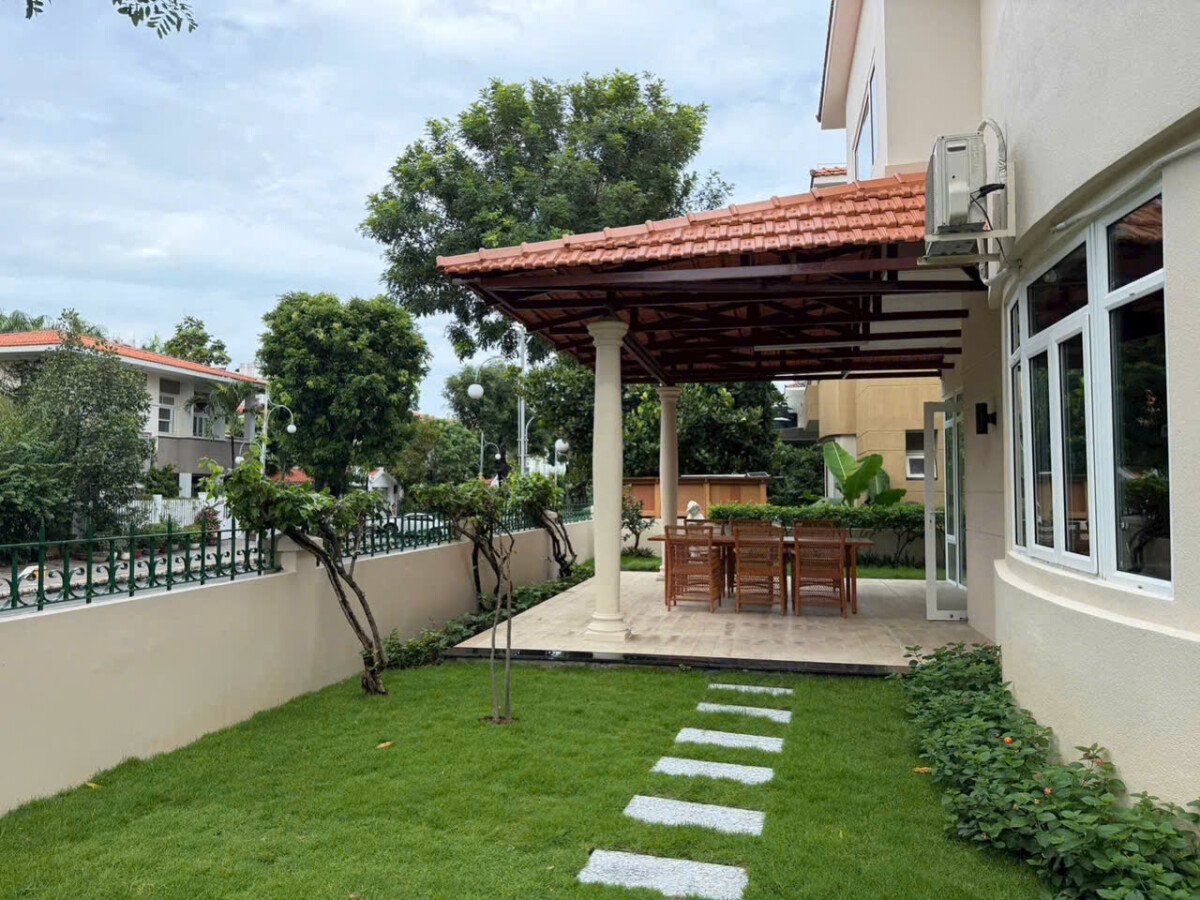 san vuon ben hong nha - Giá cho thuê nhà Biệt thự 4pn kdc Phú Gia phường Tân Hưng T8/2026