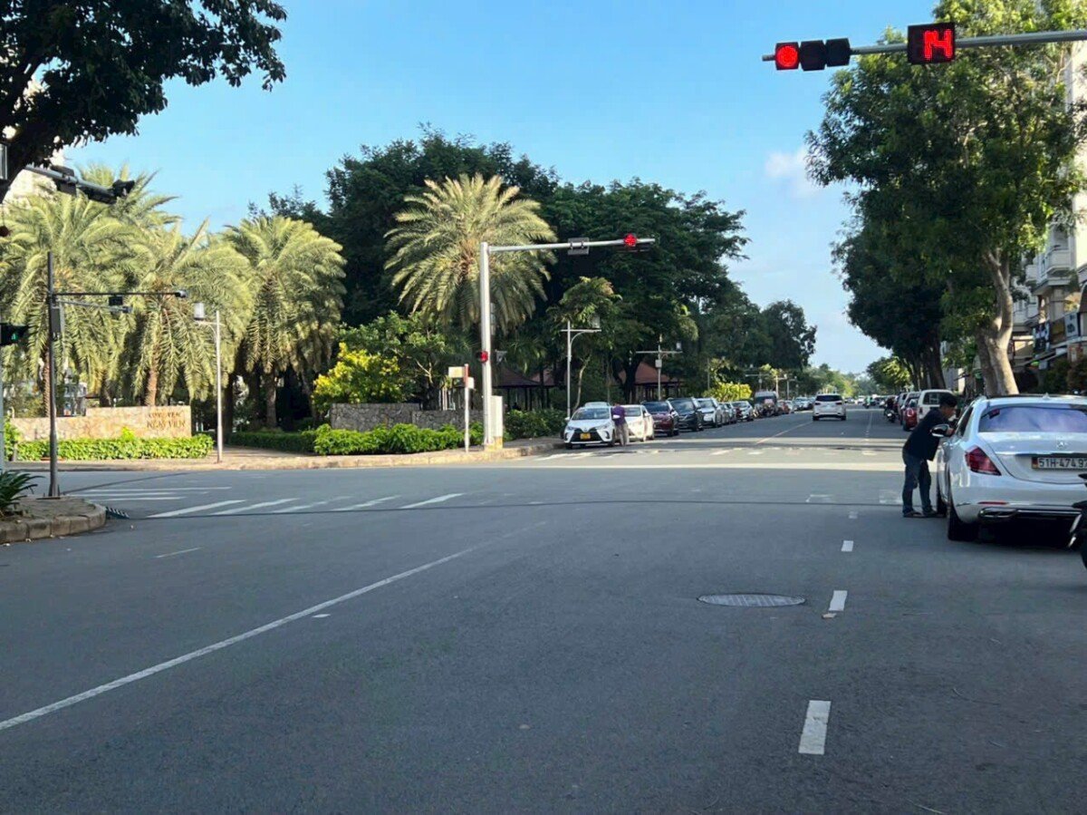 shophouse ban lien ke cong vien nam vien - Giá mua bán Shophouse mặt đường C Phú Mỹ Hưng phường Tân Mỹ T8/2026