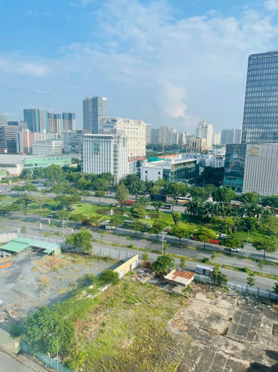 view can ho ban 2 - Giá mua bán căn hộ 2pn số 05 tòa A chung cư Scenic Valley 2 phường Tân Mỹ T9/2026
