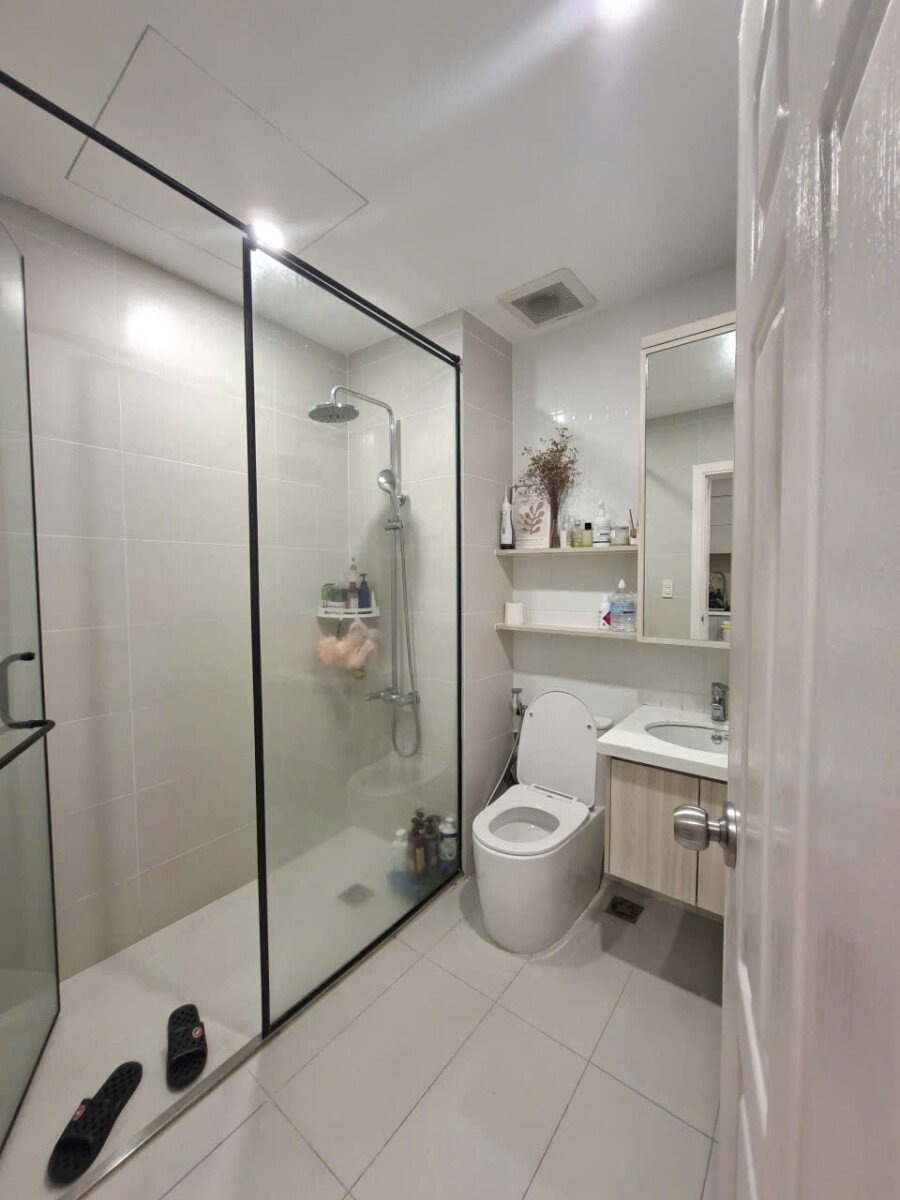 wc rong rai - Bán nhanh căn hộ Sky Garden 3. DT 56m2 Nhà đẹp- Nội thất mới- 2 Phòng ngủ-1wc- Giá bán 4.890 Tỷ