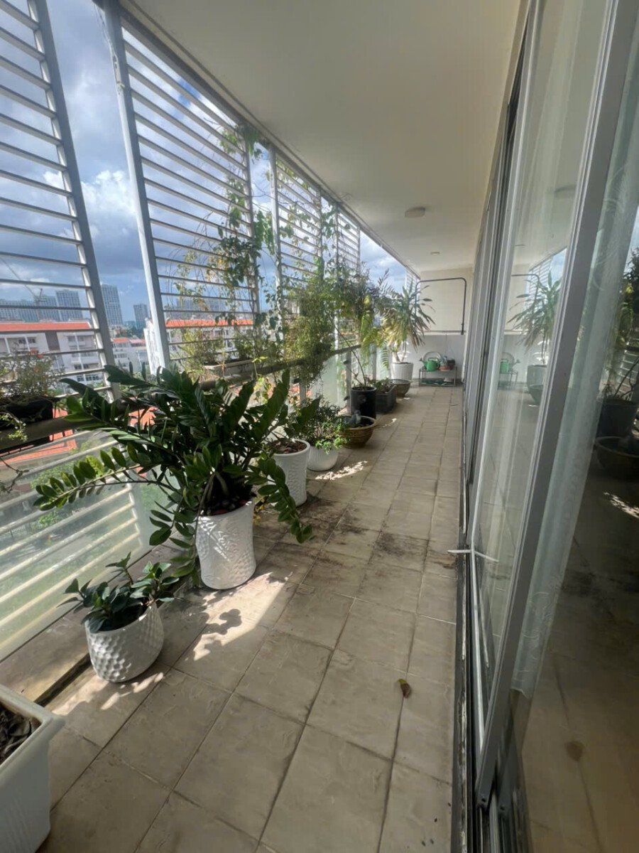balcony can ho ban - Giá mua bán căn hộ 3pn tòa C chung cư Garden Plaza 1 phường Tân Hưng T9/2026