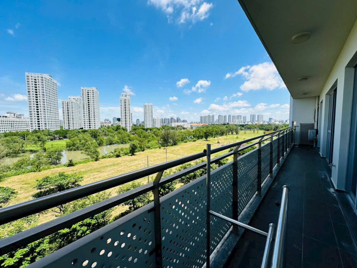 balcony can ho lien ke song va cong vien - Giá mua bán căn hộ 3pn tòa B chung cư Scenic Valley 1 phường Tân Mỹ T9/2026