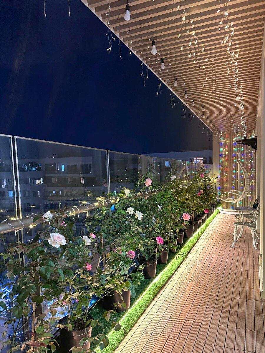 balcony phong khach can ho ban - Giá mua bán căn hộ 3pn số 02 tòa B chung cư Riverpark Premier phường Tân Hưng T9/2026