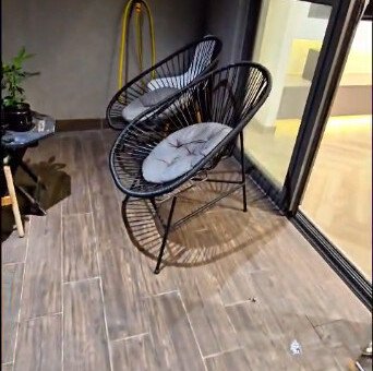 balcony phong khach rong rai 342x340 - Trang chủ